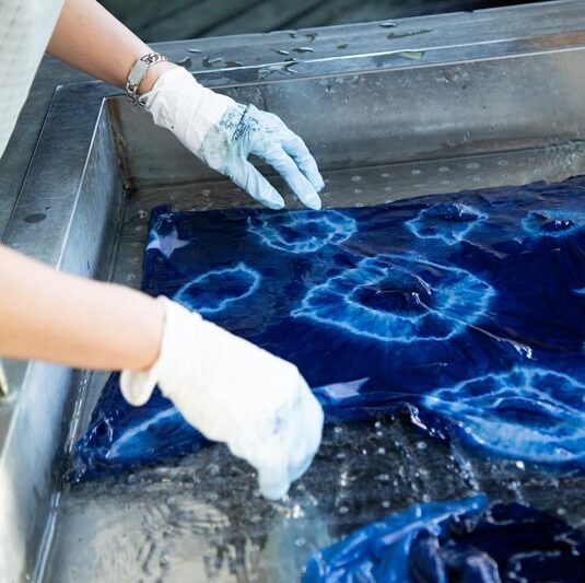 八女郡】伝統の技！久留米絣藍染め体験『森山絣工房』